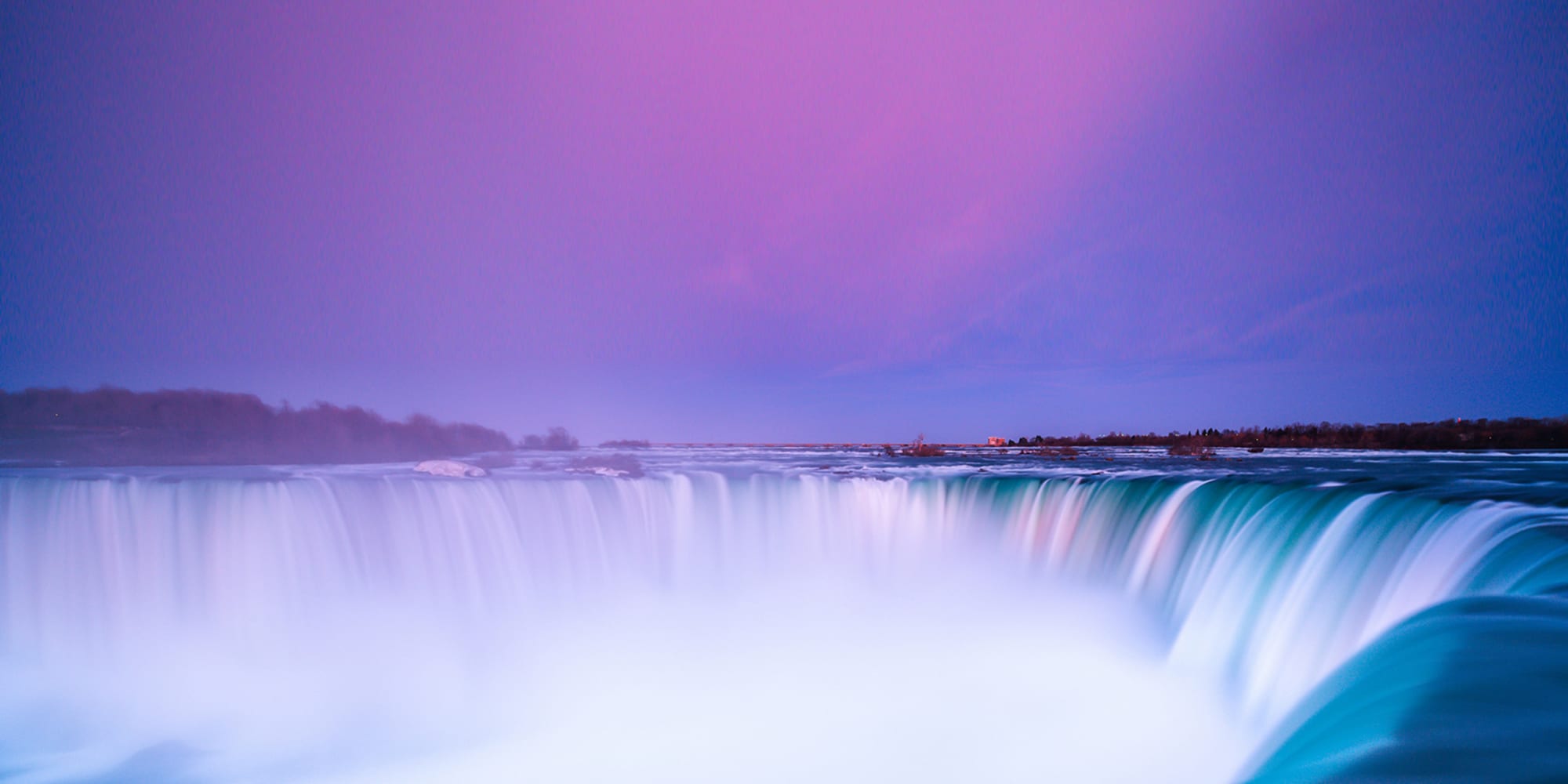 Niagara Falls flowing